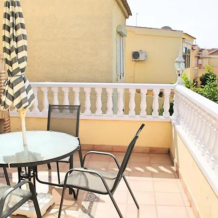 Villa Luxury Detached Near Ameniti